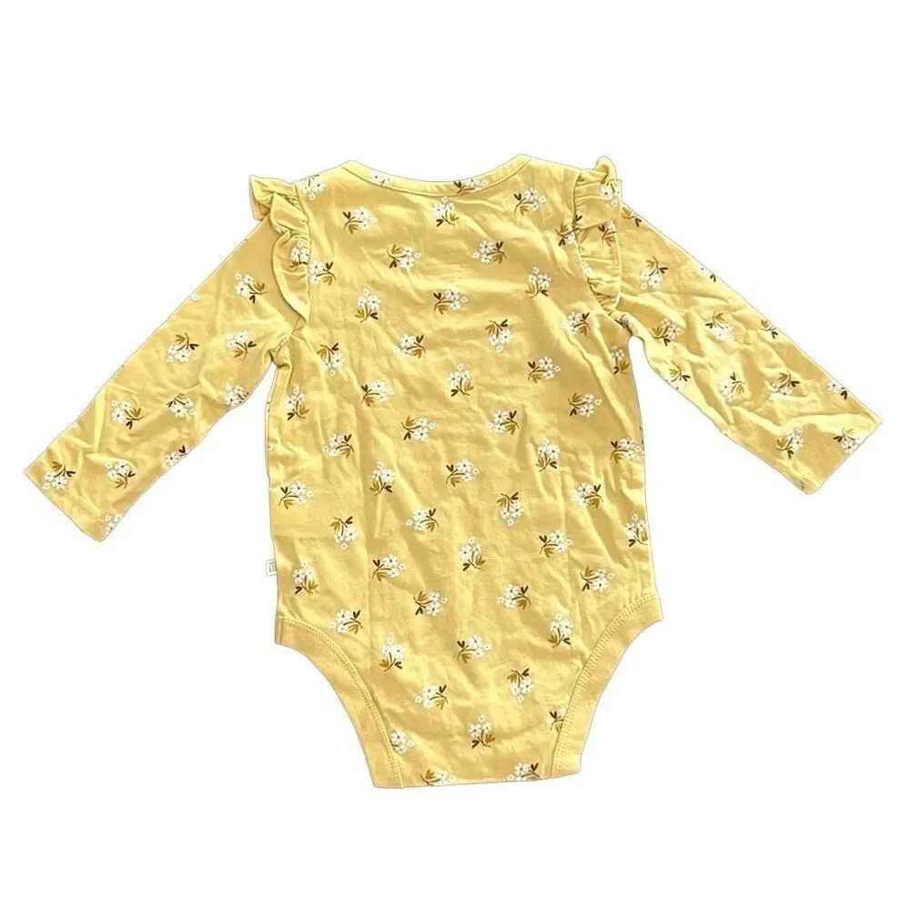 Baby gap long sleeve onesie, size 6 to 12 months